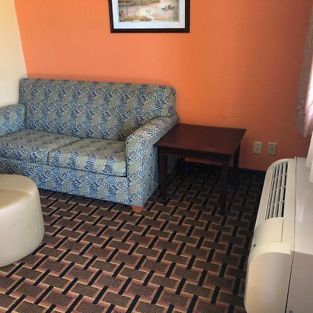 La Grange Executive Inn And Suites Екстериор снимка